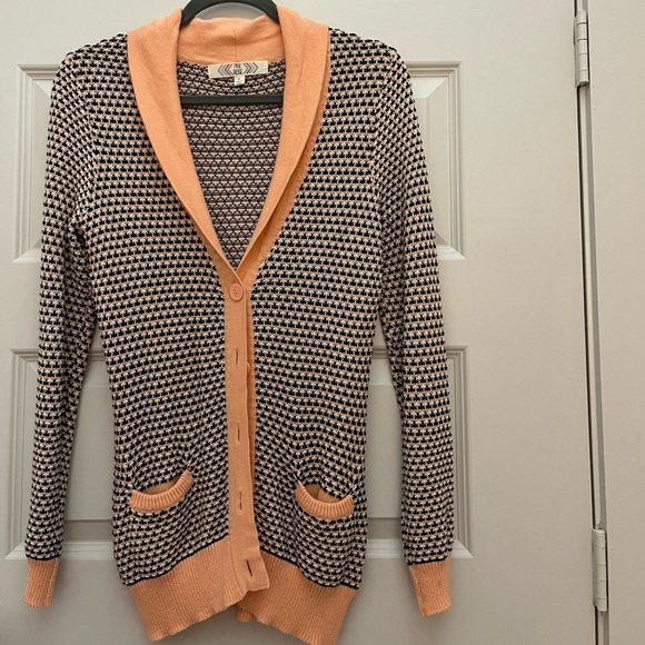 Pink Rose Drop Shoulder Cardigan - Picture 2 of 3